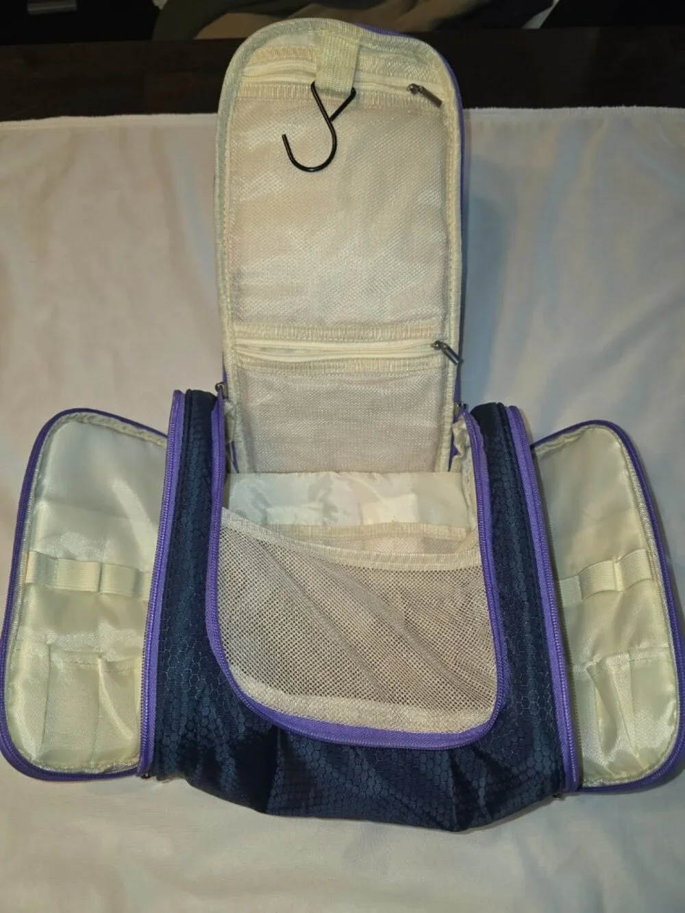Freegrace Hanging Toiletry Bag Extra Large Capacity Premium Travel Organizer